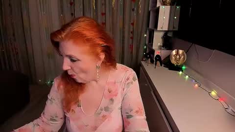 Snapshot of fire_foxone chatting on February 28, 8:28 pm FireFox online show from February 28, 8:28 pm