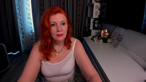 Snapshot of fire_foxone chatting on September 29, 10:53 am FireFox online show from September 29, 10:53 am