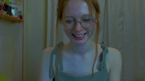 Snapshot of fire_luna chatting on June 3, 4:56 pm fire_luna online show from June 3, 4:56 pm
