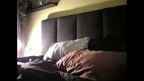 Snapshot of firedick2c chatting on February 9, 12:53 pm firedick2c online show from February 9, 12:53 pm