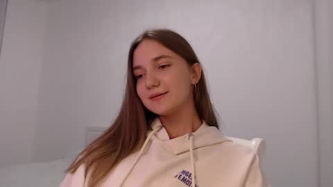 Snapshot of fireflies_fly_ chatting on September 14, 7:46 pm fireflies_fly_ online show from September 14, 7:46 pm