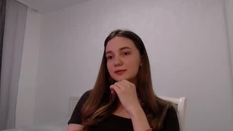 Snapshot of fireflies_fly_ chatting on February 19, 6:48 pm fireflies_fly_ online show from February 19, 6:48 pm