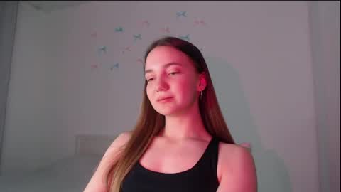 fireflies_fly_ online show from April 29, 7:42 pm