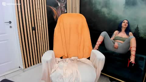 Kallisy online show from April 3, 8:40 pm