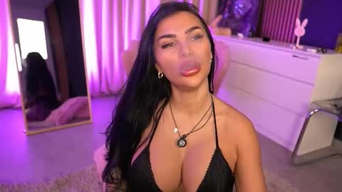 Snapshot of firesbomb777 chatting on February 25, 6:45 am Fires Bomb 777 online show from February 25, 6:45 am