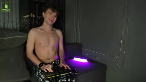 Sexy Tony online show from October 11, 10:25 am