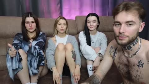 ALICESTEVEVECTOR pvt open  online show from December 3, 1:54 pm