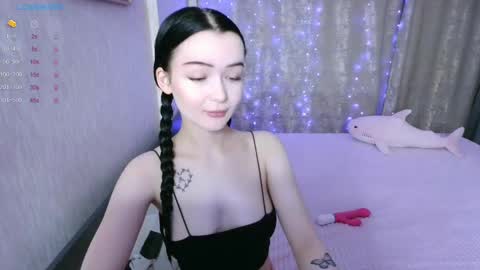 ALICESTEVEVECTOR pvt open  online show from March 9, 6:00 pm