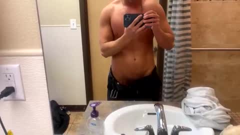 Snapshot of fitandhard3 chatting on February 12, 12:16 am fitandhard3 online show from February 12, 12:16 am