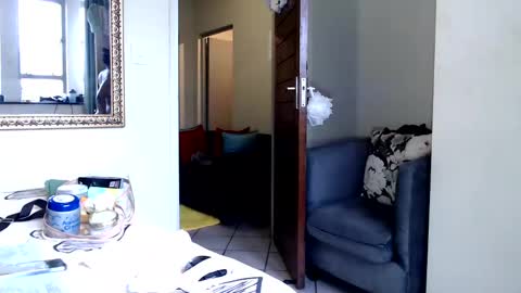 fitblair66_ online show from February 7, 3:08 pm