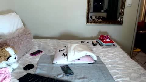 fitblair66_ online show from February 14, 8:48 pm