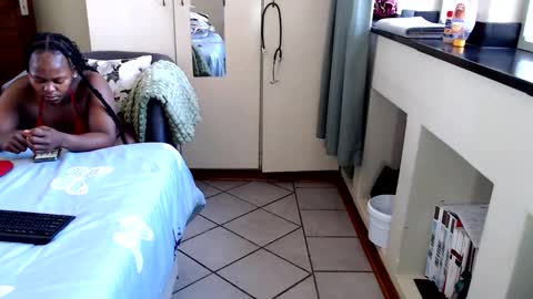 fitblair66_ online show from October 8, 8:12 am