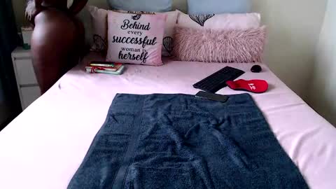 fitblair66_ online show from April 2, 1:09 pm