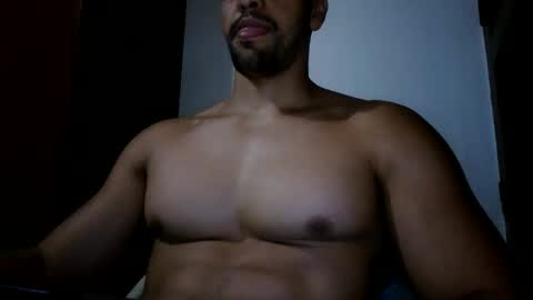 Snapshot of fitchestabs_69 chatting on June 6, 9:30 pm fitchestabs_69 online show from June 6, 9:30 pm