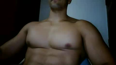 Snapshot of fitchestabs_69 chatting on July 16, 10:05 pm fitchestabs_69 online show from July 16, 10:05 pm