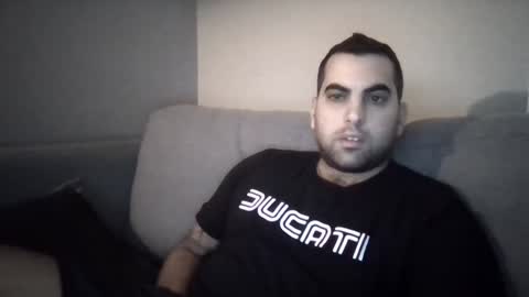 Snapshot of fitdan89 chatting on June 21, 5:32 am fitdan89 online show from June 21, 5:32 am