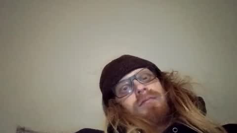 Snapshot of fitfungi7 chatting on February 10, 1:32 am fitfungi7 online show from February 10, 1:32 am