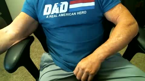 fitguy40 online show from January 12, 9:53 pm