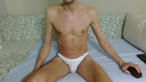 Snapshot of fithotguy90 chatting on January 25, 11:11 pm Luis online show from January 25, 11:11 pm
