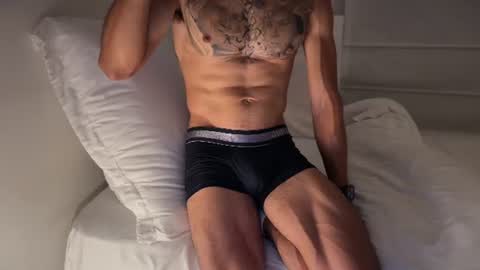 fitjacques online show from June 16, 3:09 am