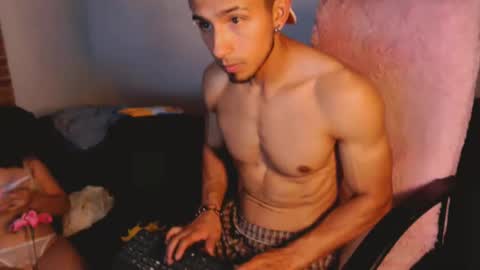 Snapshot of fitnescalientes chatting on December 6, 8:29 pm fitnescalientes online show from December 6, 8:29 pm