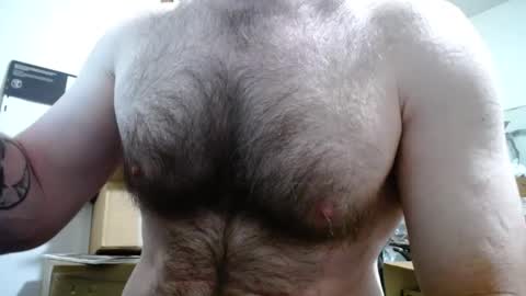 Snapshot of fitshow75 chatting on October 3, 10:01 am Links in Bio below online show from October 3, 10:01 am