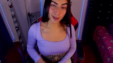 Snapshot of flaca_57 chatting on February 25, 2:21 am FLACA online show from February 25, 2:21 am