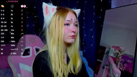 Snapshot of flaircorell chatting on September 15, 4:01 am Sophie online show from September 15, 4:01 am