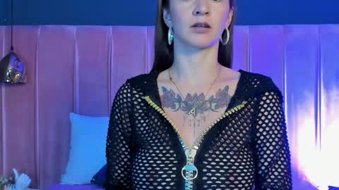 Snapshot of flakiss_18 chatting on February 17, 11:07 am Flakiss online show from February 17, 11:07 am