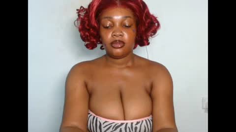 Snapshot of flasher_bigboobs chatting on June 15, 3:20 am flasher_bigboobs online show from June 15, 3:20 am