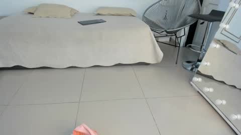 Flavia online show from October 5, 7:23 pm