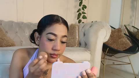 Flavia online show from December 4, 7:22 pm