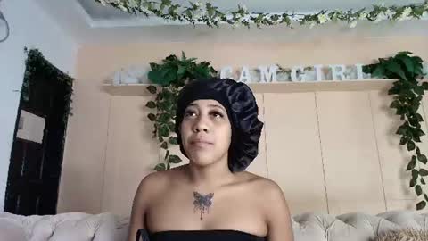 Snapshot of flavia_cruz chatting on June 10, 12:15 pm Flavia online show from June 10, 12:15 pm