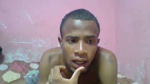 Snapshot of flavio459851 chatting on December 18, 6:32 am flavio459851 online show from December 18, 6:32 am