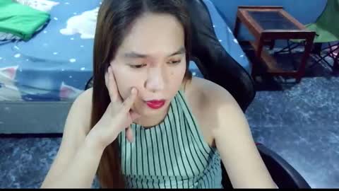 Snapshot of flawlesskindtrans007 chatting on June 1, 12:18 pm Jeepty online show from June 1, 12:18 pm