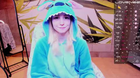 FlexiMona online show from October 26, 9:37 am