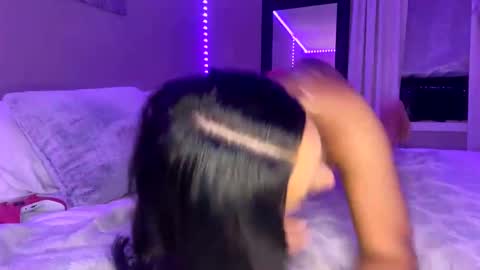 Snapshot of flexyroxxxy chatting on February 21, 7:01 am Roxy online show from February 21, 7:01 am