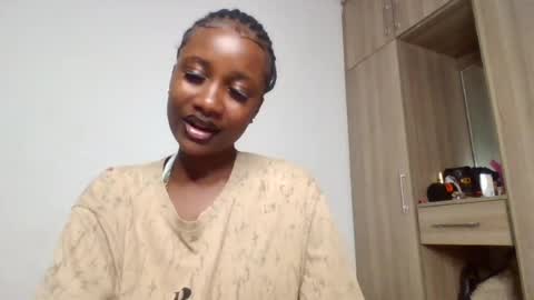 Snapshot of flirty_arrya chatting on June 29, 10:15 am flirty_arrya online show from June 29, 10:15 am