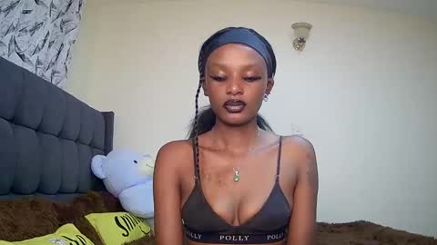 Snapshot of flirtyy_sheery chatting on December 9, 3:33 pm sheery online show from December 9, 3:33 pm