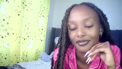 Snapshot of flirtyy_sheery chatting on October 8, 6:33 am sheery online show from October 8, 6:33 am