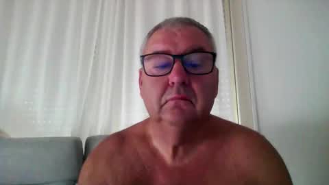 flo221222 online show from February 2, 1:10 pm