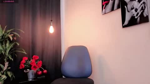 flor_gil online show from December 4, 3:16 am