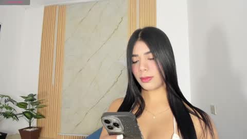 Snapshot of flor_herrera1 chatting on May 14, 2:51 am online show from May 14, 2:51 am