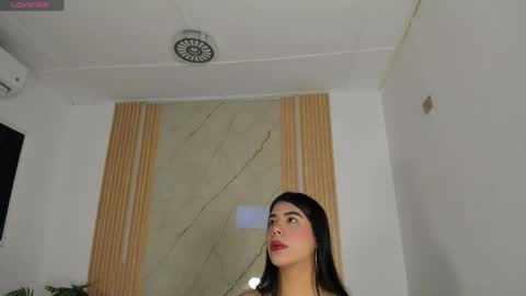 Snapshot of flor_herrera1 chatting on May 24, 4:28 am online show from May 24, 4:28 am
