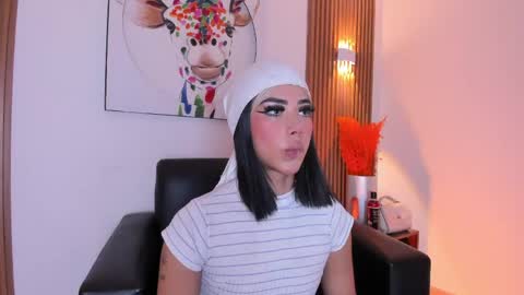  Flor  online show from April 29, 3:54 am
