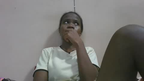 flora48230522373 online show from May 26, 2:46 pm