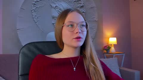 Snapshot of floralarsson chatting on May 21, 3:41 pm hey there guys im Flora no not the one from WInx. But I love magical stuff and especially I love nature. I dont know I thin online show from May 21, 3:41 pm