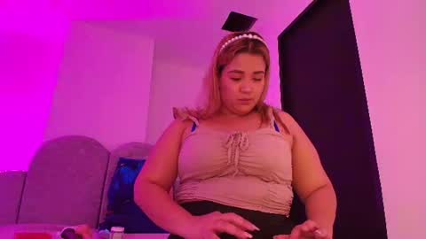 Snapshot of flordecayena_ chatting on July 13, 3:09 am Flordecayena online show from July 13, 3:09 am