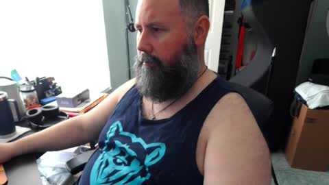 Snapshot of floridabearx chatting on April 19, 8:11 pm FloridaBear online show from April 19, 8:11 pm
