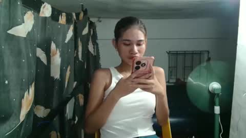 Snapshot of florloversweet1 chatting on April 18, 4:44 pm florloversweet1 online show from April 18, 4:44 pm